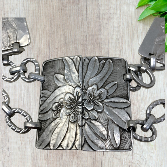 Vintage H. Pomerantz N.Y. Platanelle Aluminum Wide Waist Cinch Tile Belt 26-27\